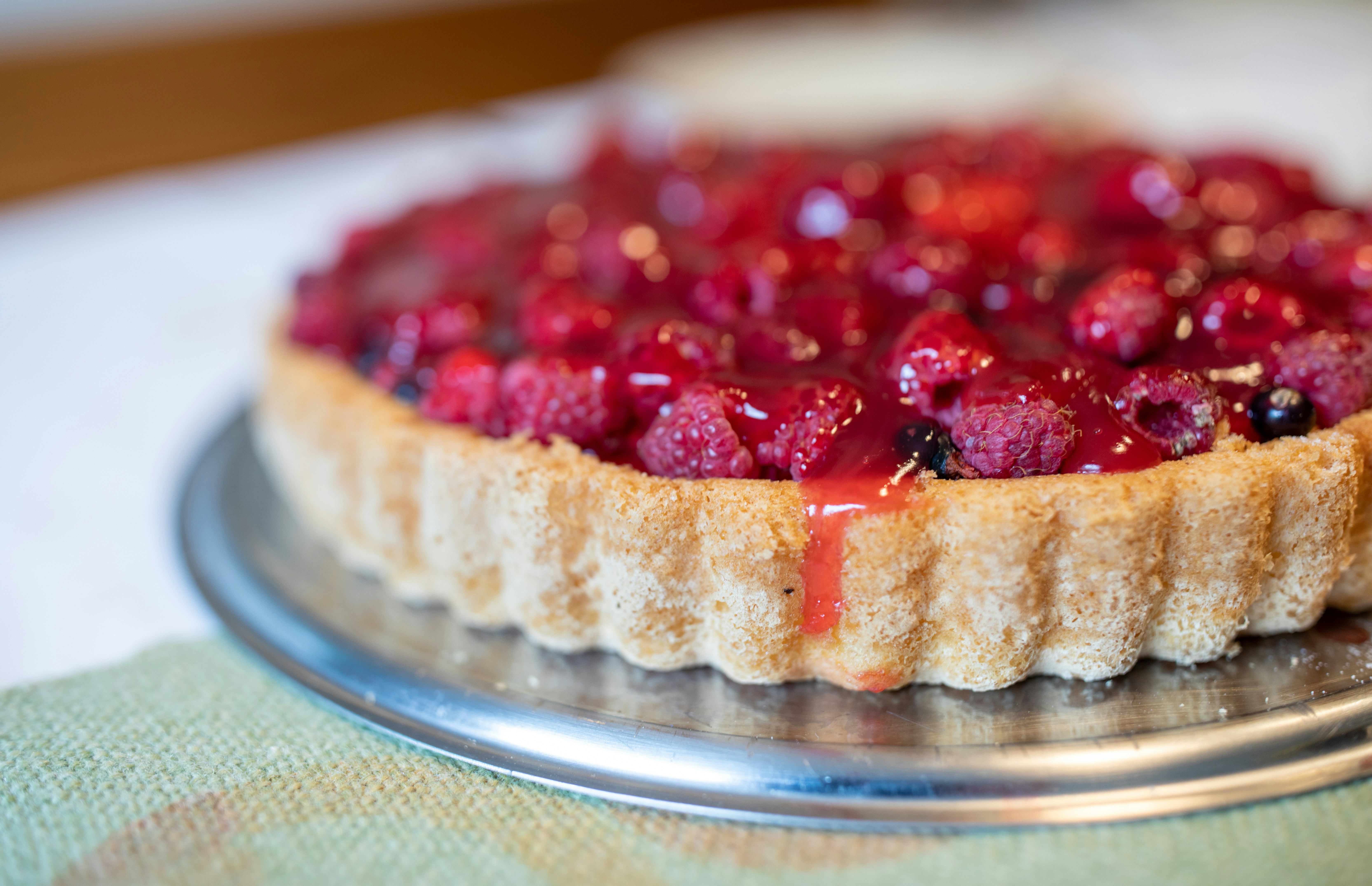 Tarta artesanal de frutos rojos del restaurante Sapienceluminousvibe